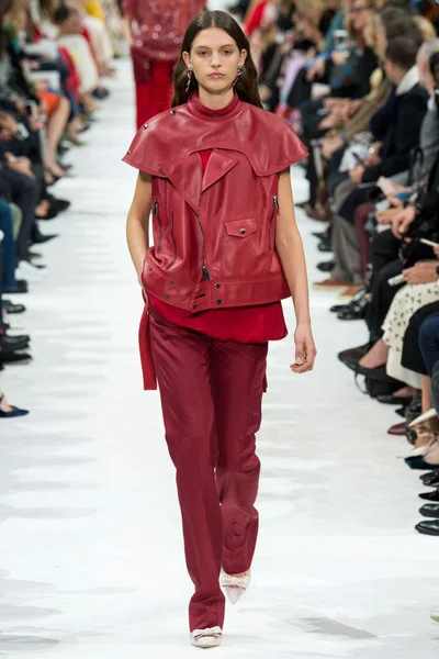 Look 34